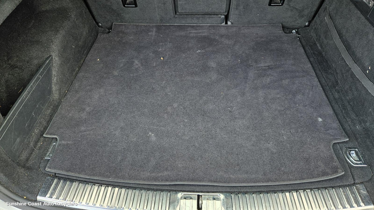 2010-2018 Volkswagen Touareg Floor Mats