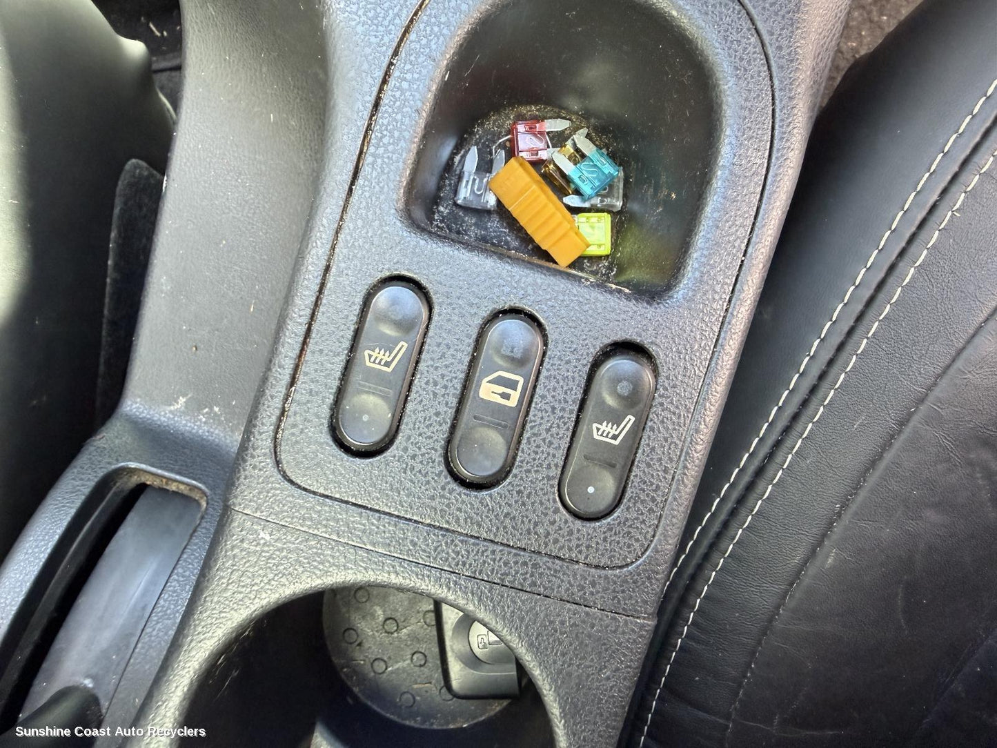 2007-2014 Nissan Dualis Misc Switch Relay