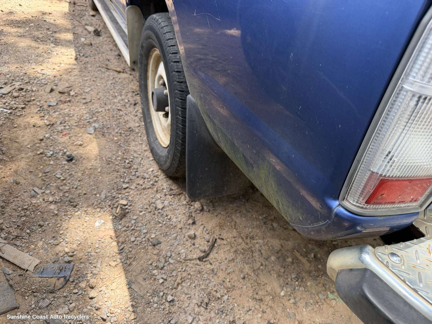 2001 Nissan Navara Mud Flaps