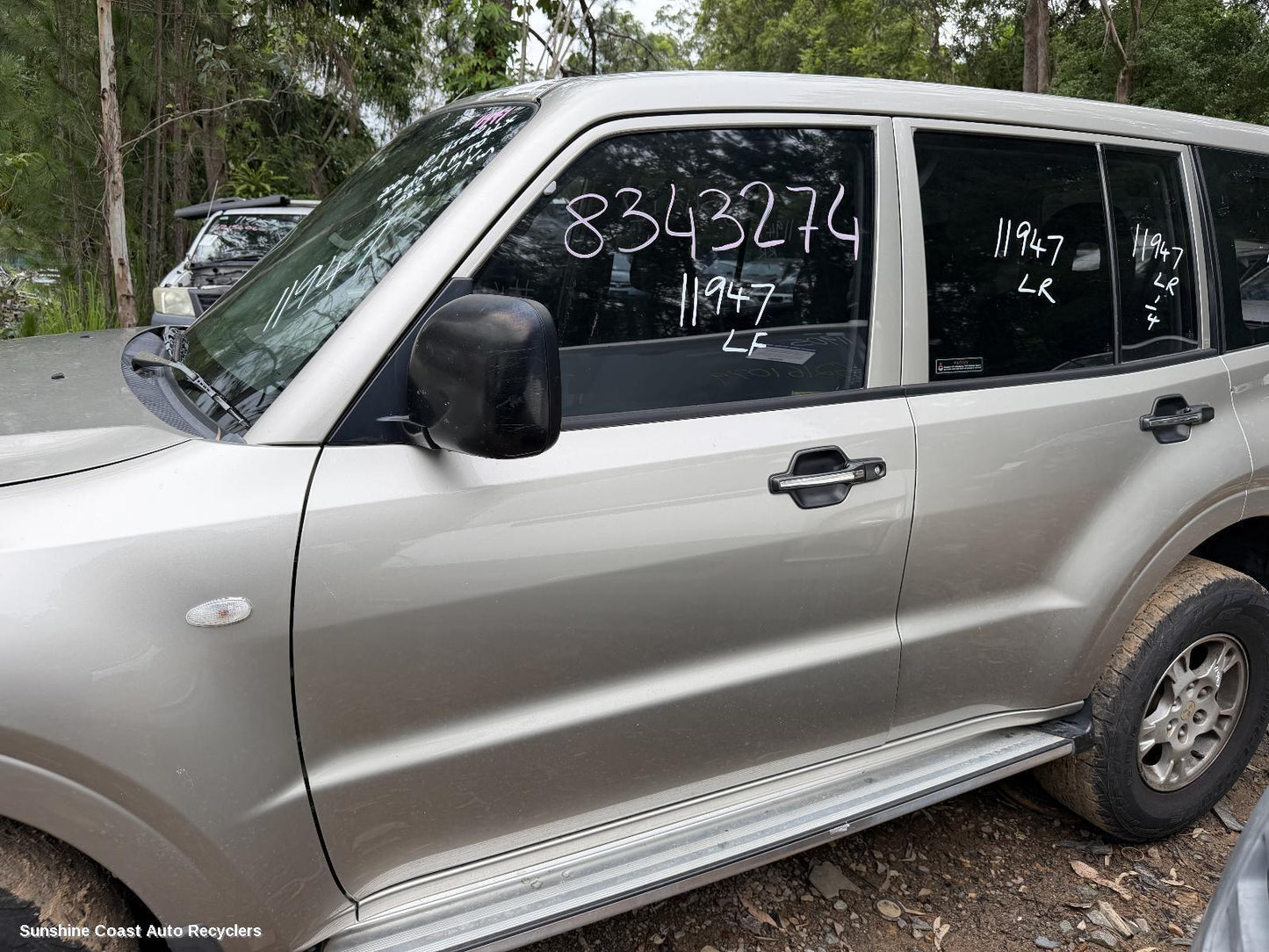 2002-2006 Mitsubishi Pajero Left Front Door