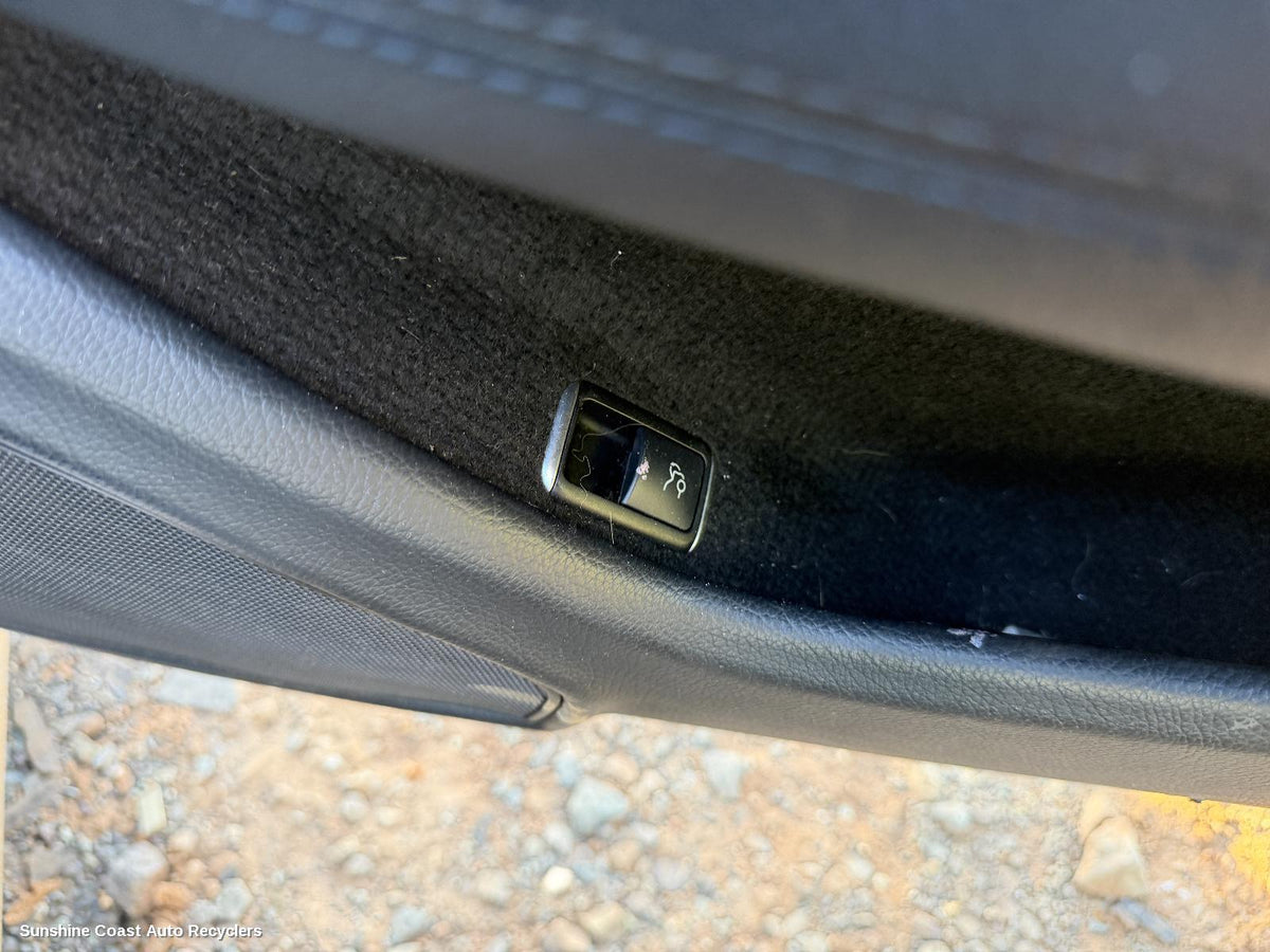 2007-2015 Mercedes C Class Misc Switch Relay