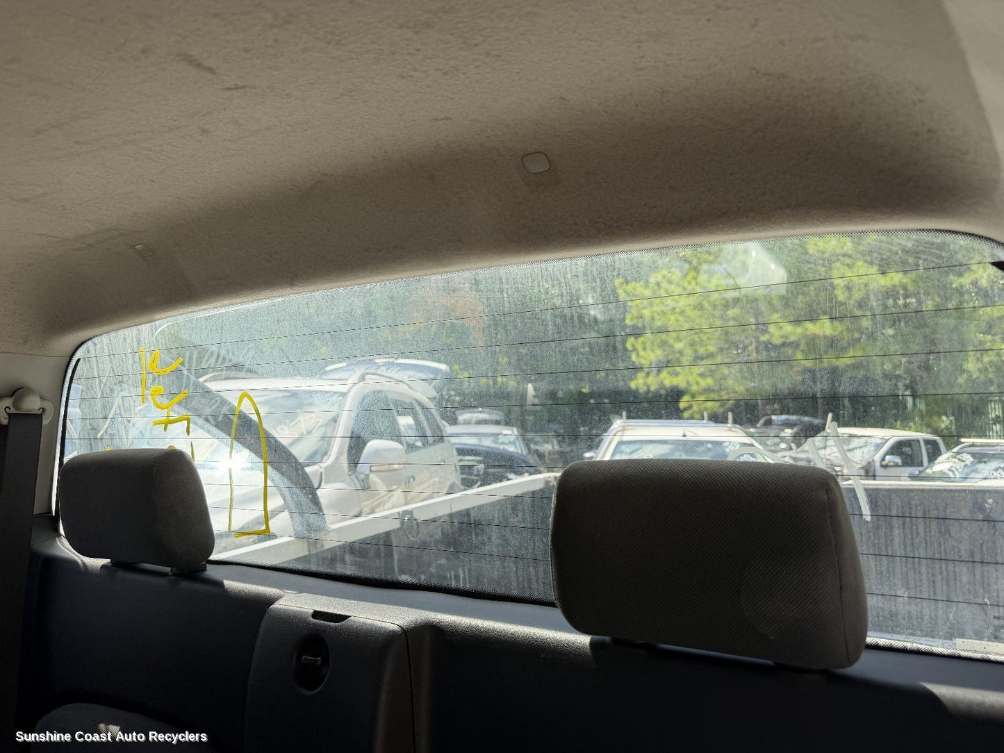 2005-2015 Nissan Navara Rear Tailgate Glass
