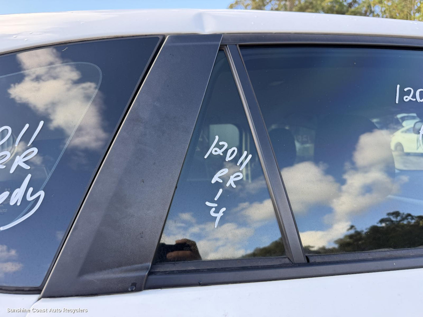 2012-2016 Mazda Cx5 Right Rear 1 4 Door Glass
