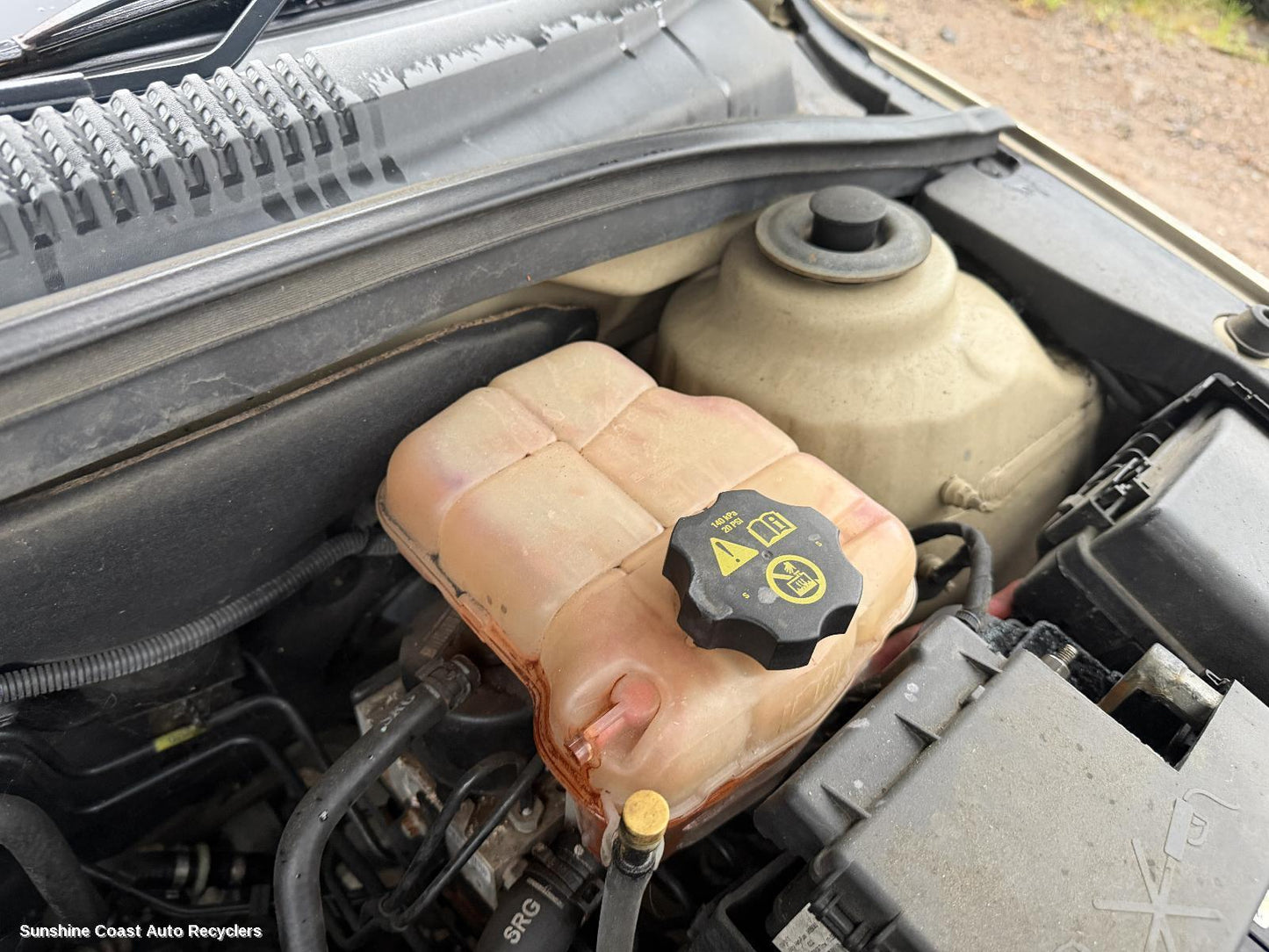 2009-2011 Holden Cruze Overflow Bottle