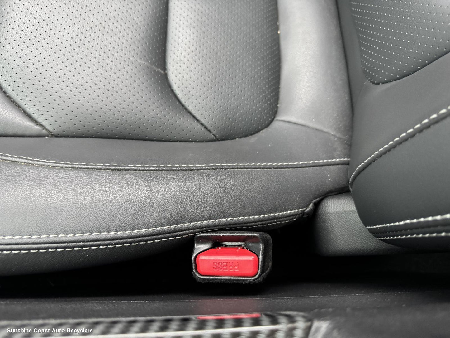 2022 Ldv D90 Seatbelt Stalk