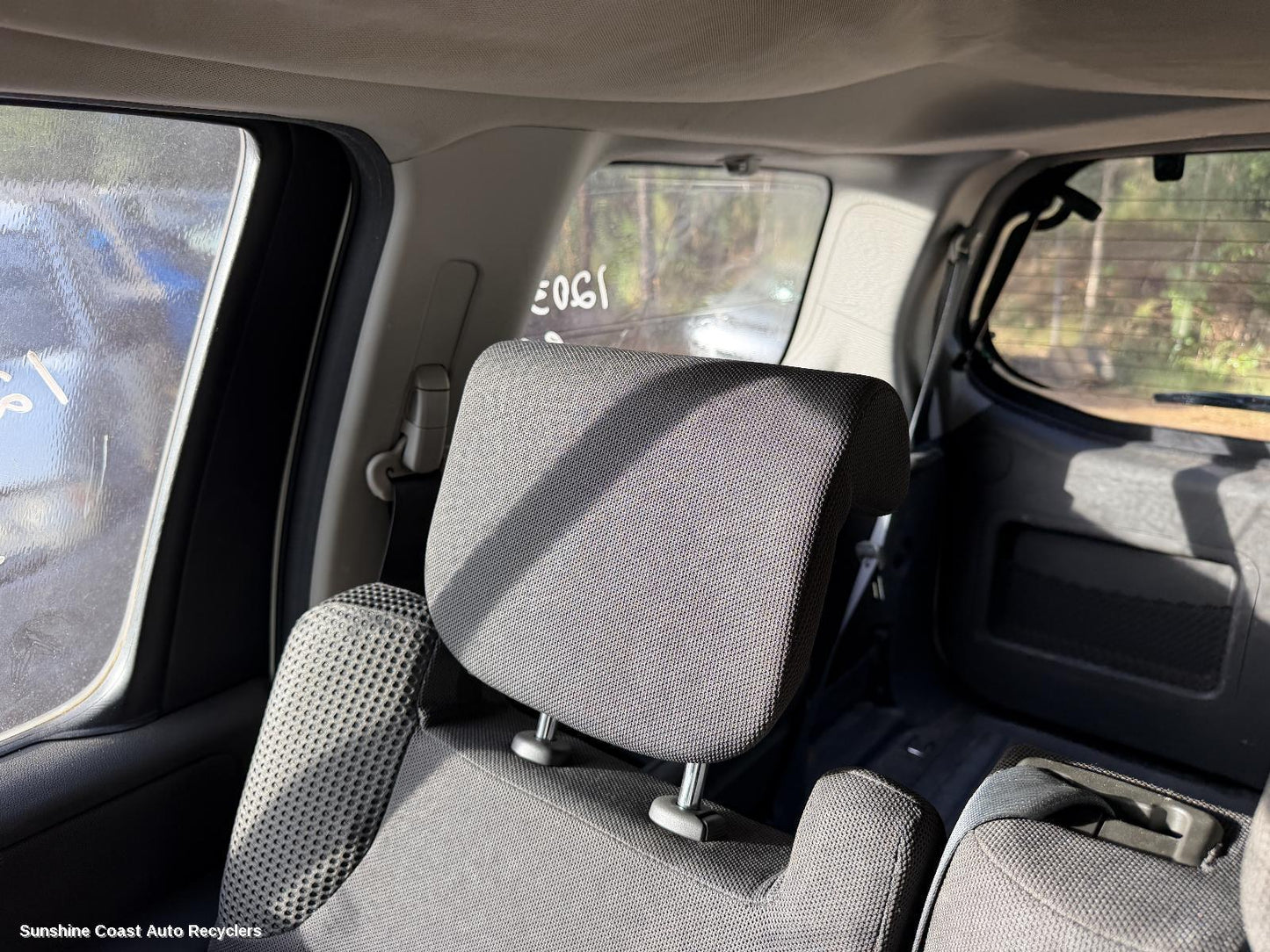 2005-2013 Nissan Pathfinder Headrest