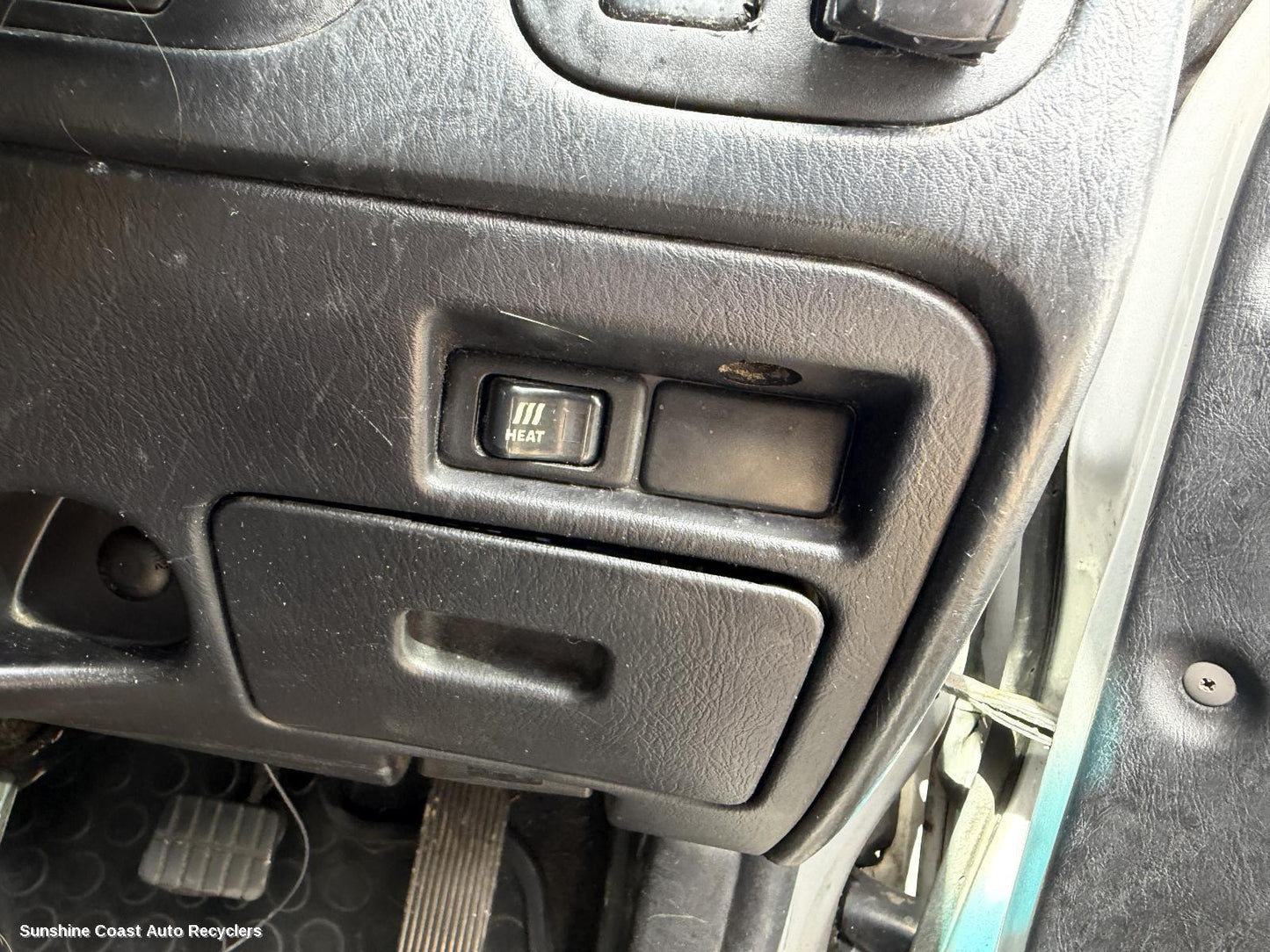 2001-2015 Nissan Navara Misc Switch Relay