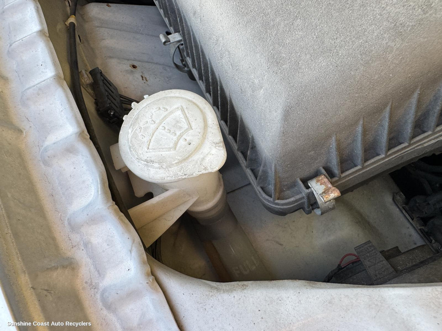 2002 Mitsubishi Pajero Washer Bottle