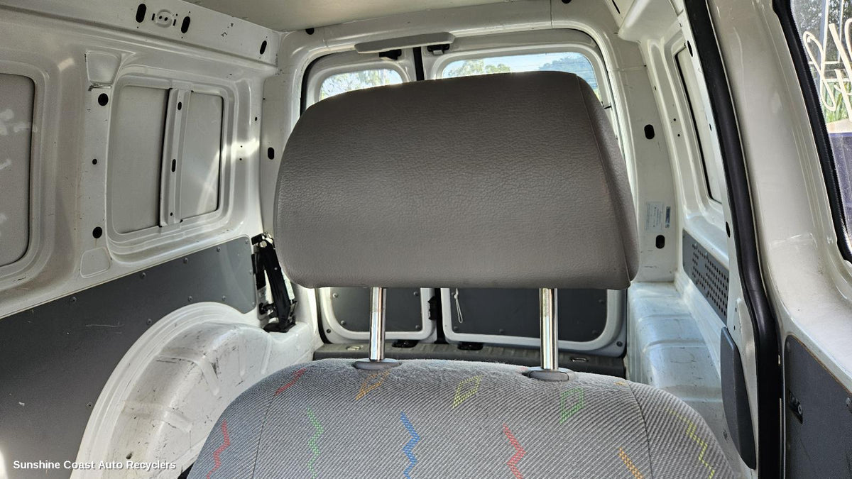 2005-2010 Volkswagen Caddy Headrest