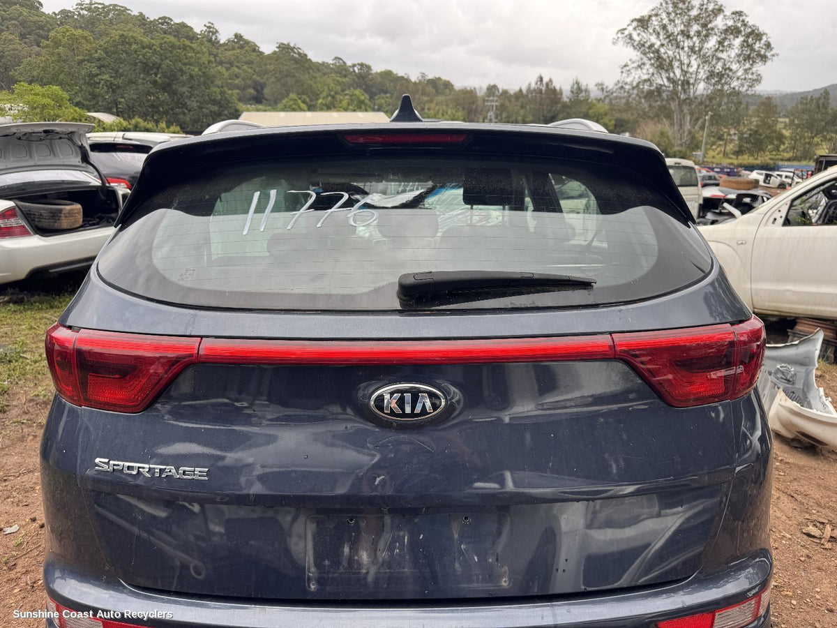 2015-2021 Kia Sportage High Level Stoplight