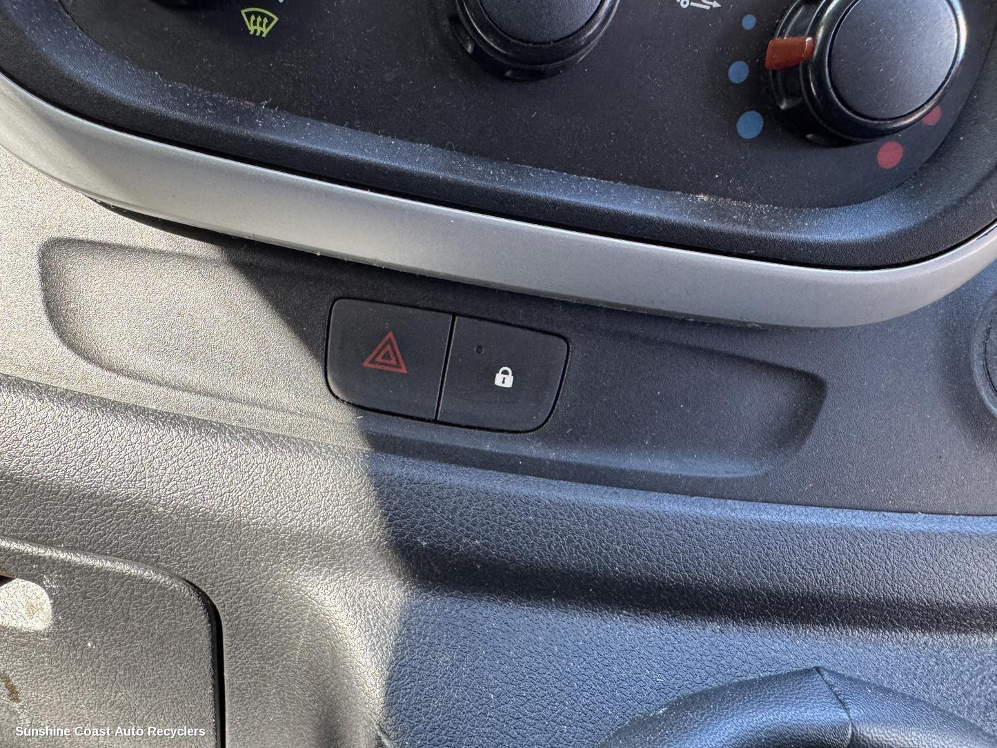 2015-2026 Renault Trafic Misc Switch Relay