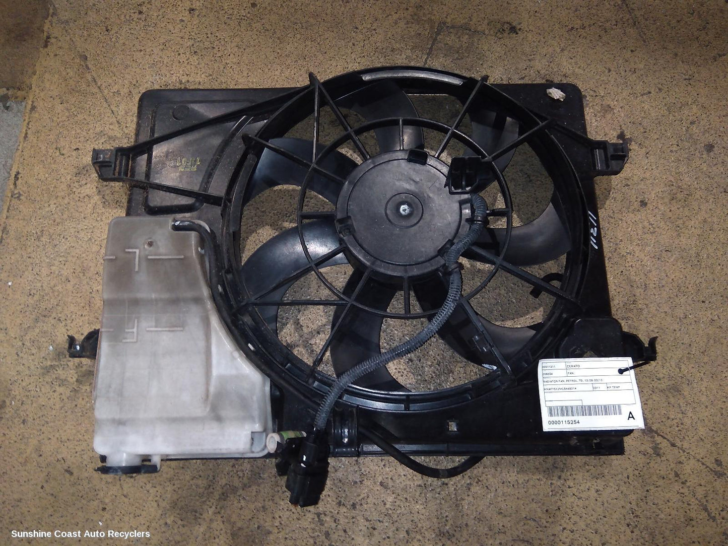 2011 Kia Cerato Fan