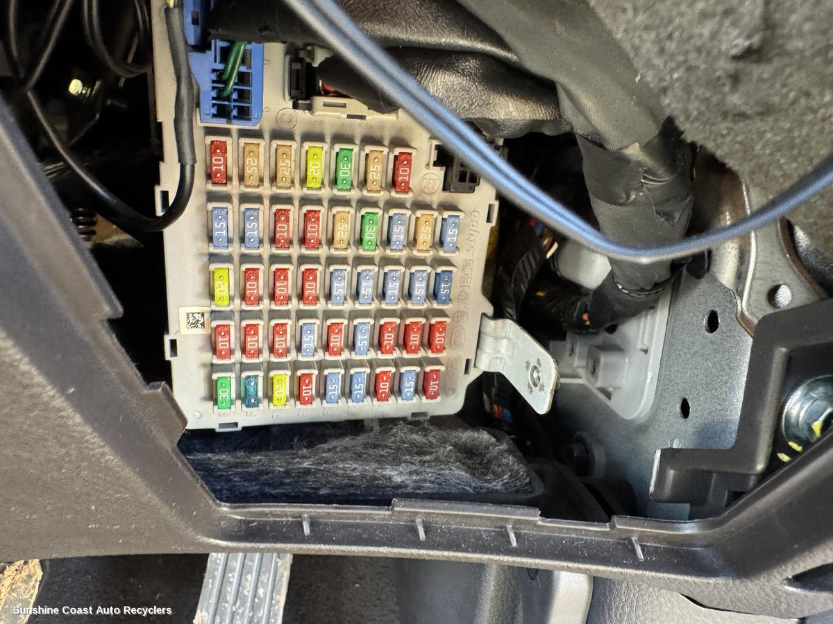 2006-2012 Hyundai Santa Fe Fuse Box
