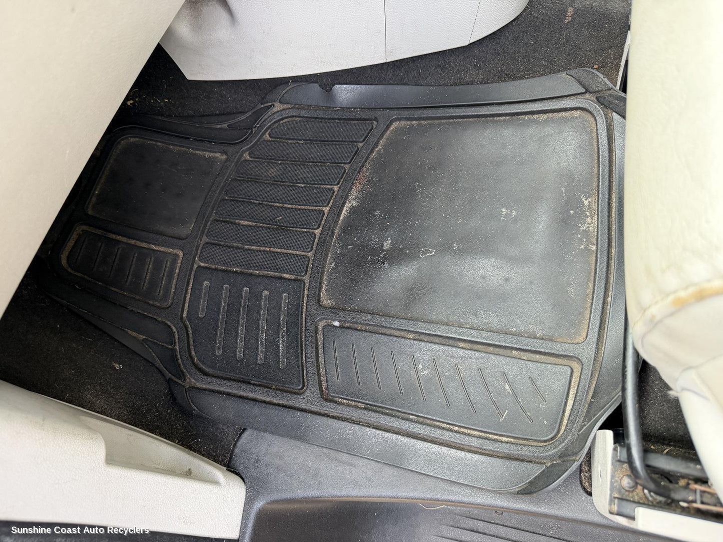 2015-2022 Ldv G10 Floor Mats