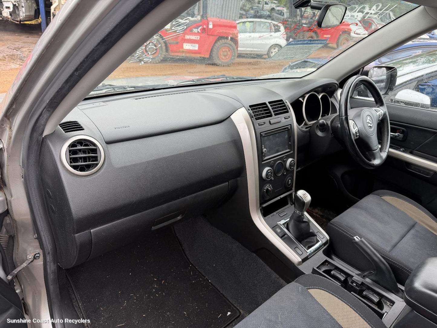 2015 Suzuki Vitara Glove Box