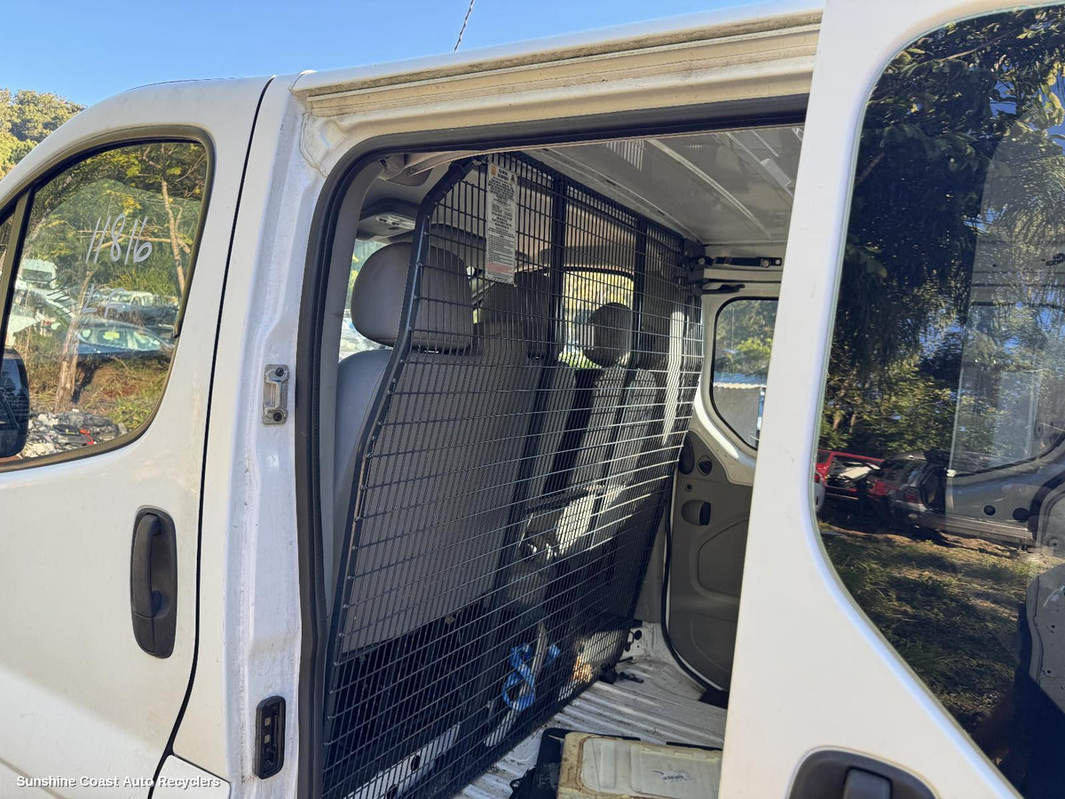 2004-2014 Renault Trafic Cargo Barrier
