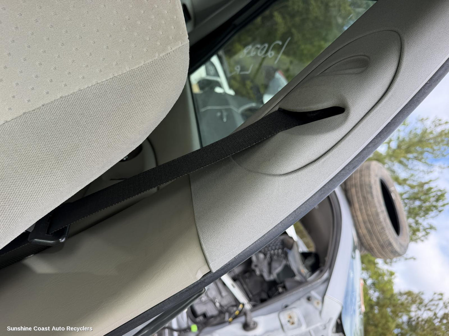 2001-2005 Ford Focus Seatbelt Stalk