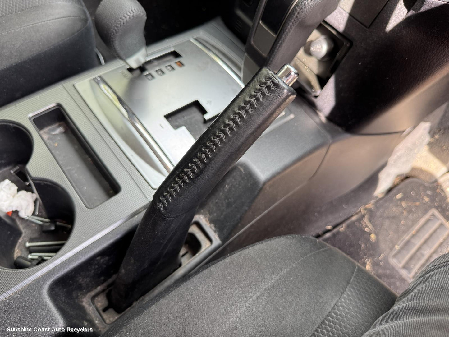 2009 Mitsubishi Pajero Handbrake Lever