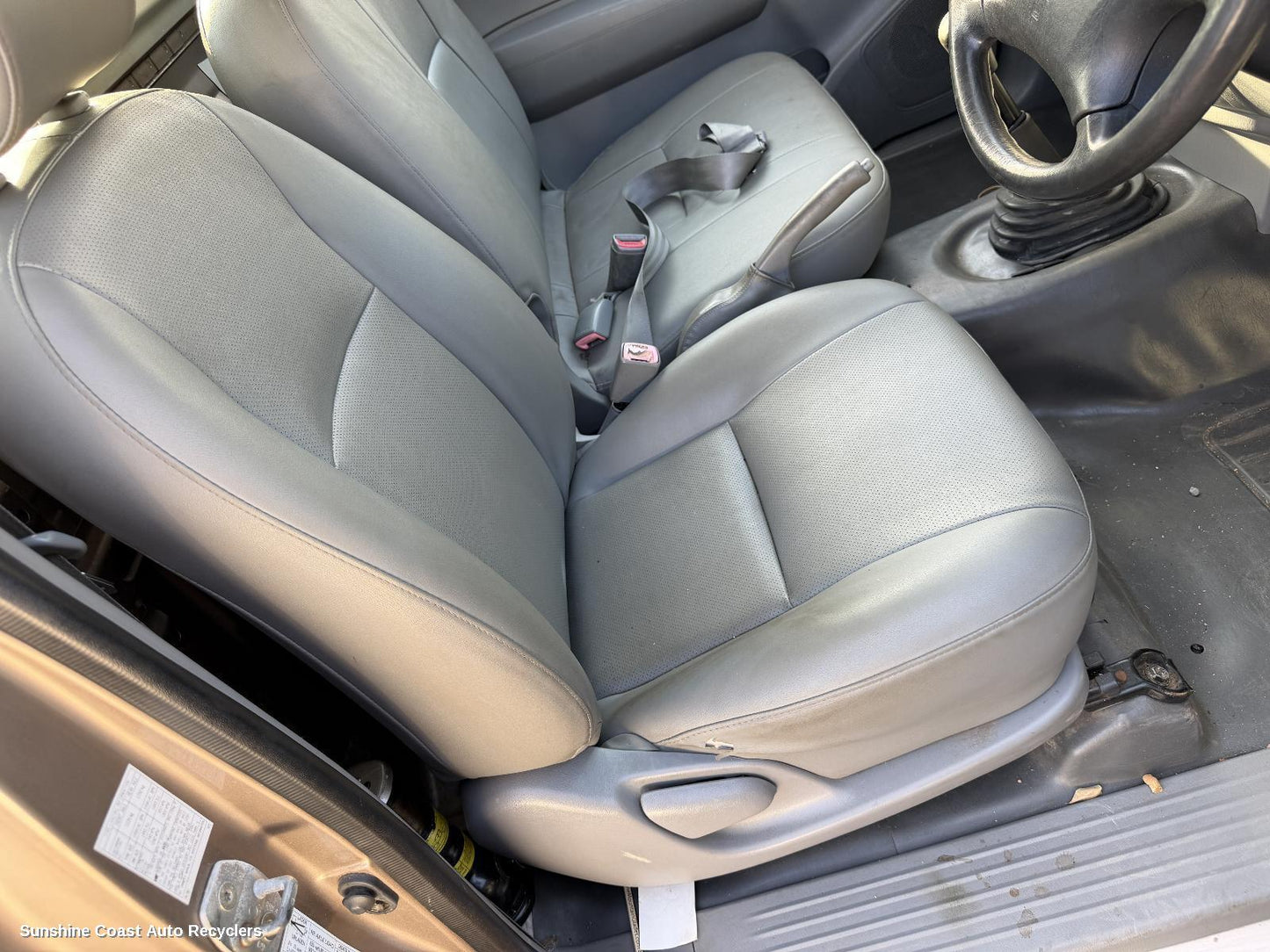 2005-2011 Toyota Hilux Front Seat