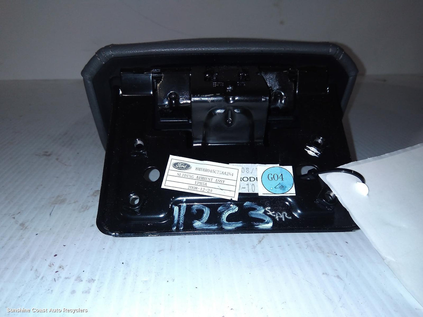 2009 Ford Focus Console
