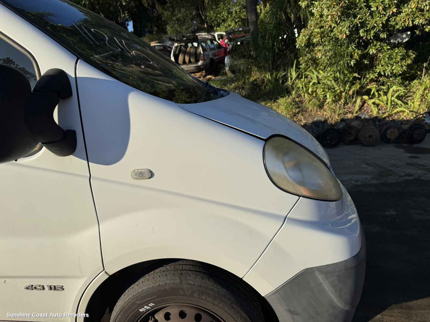 2013 Renault Trafic Right Guard
