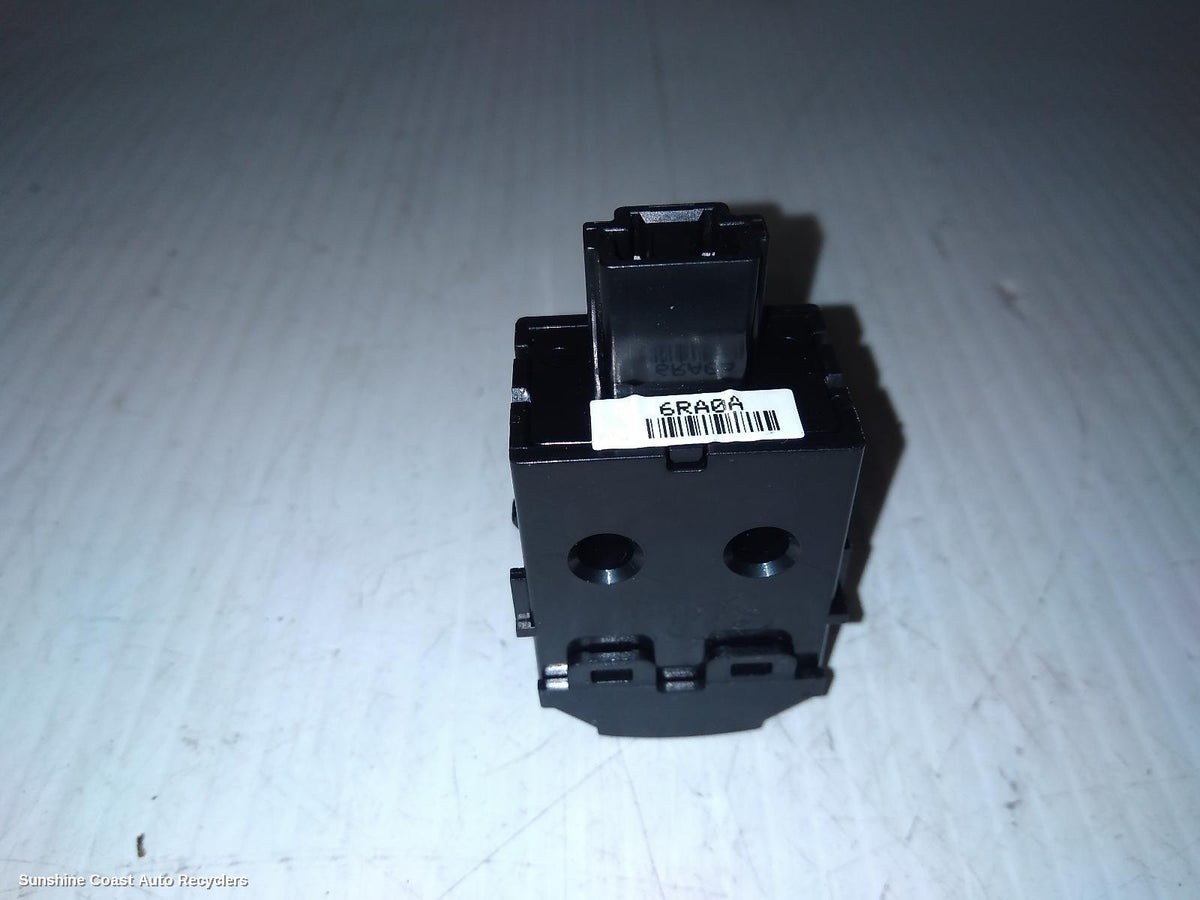 2021-2026 Mitsubishi Outlander Misc Switch Relay