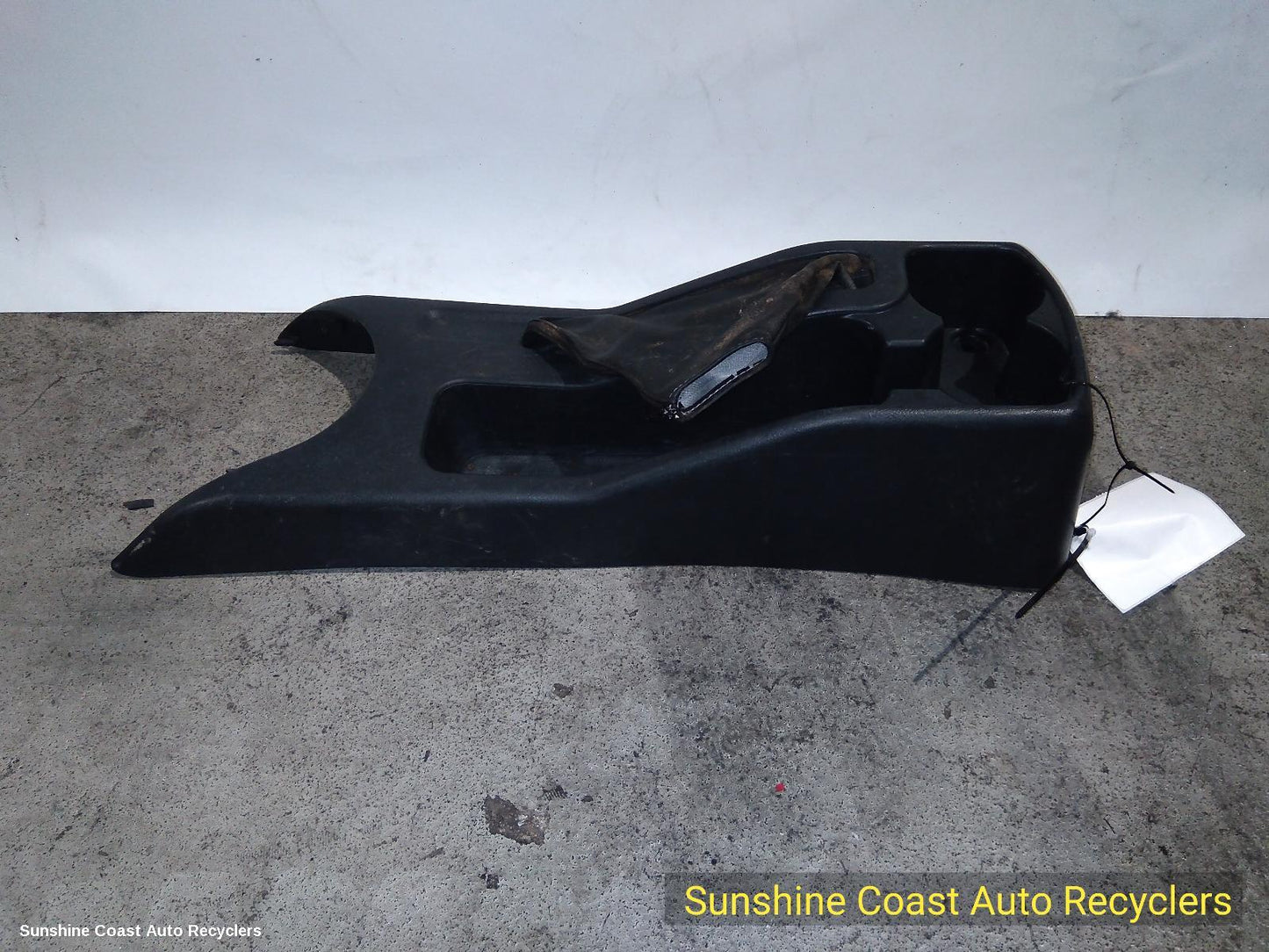 2019 Toyota Hilux Console