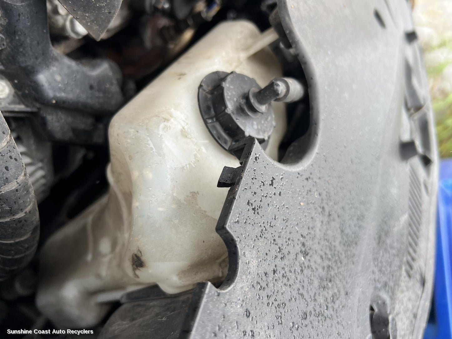 2008 Honda Legend Overflow Bottle