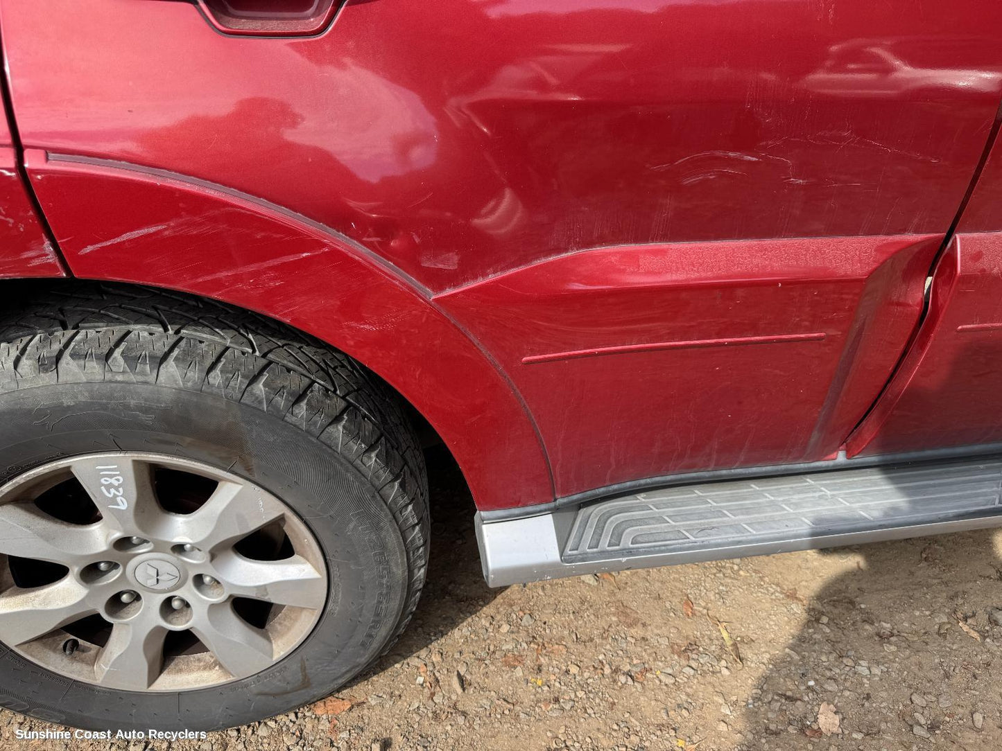 2009 Mitsubishi Pajero Right Rear Door Sliding