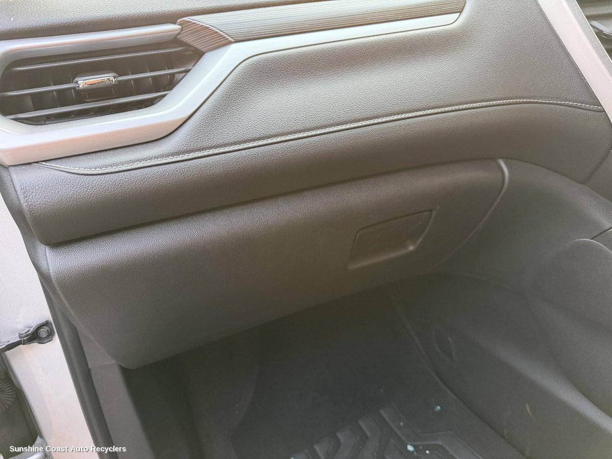 2018-2020 Holden Acadia Glove Box