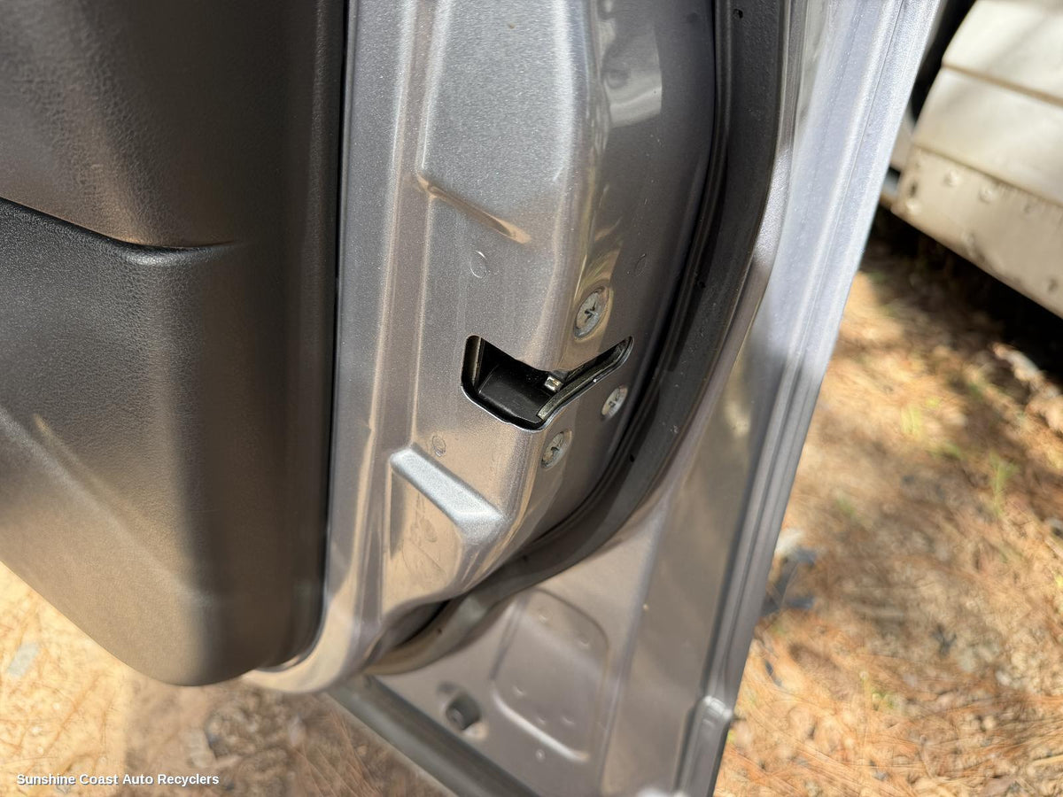 2008-2014 Nissan Dualis Door Boot Gate Lock