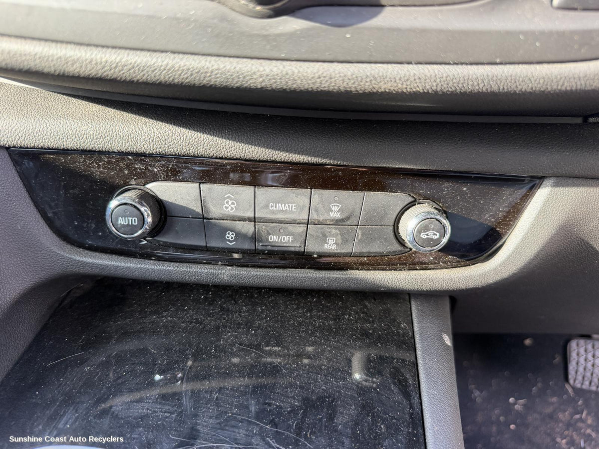 2017-2020 Holden Commodore Heater Ac Controls
