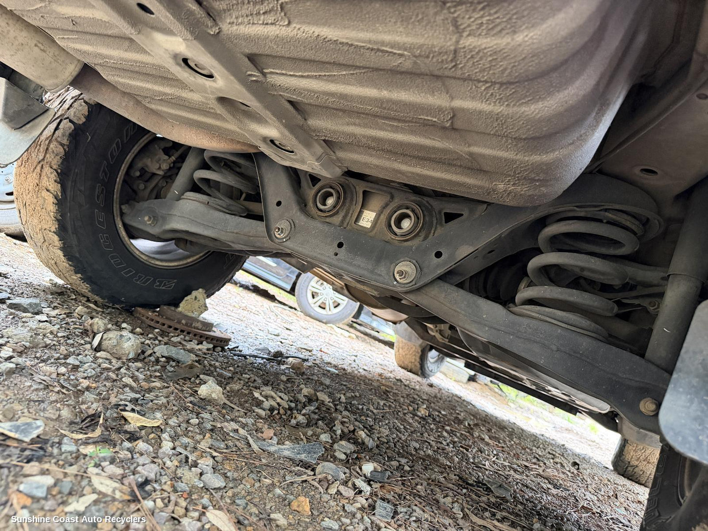 2002-2006 Mitsubishi Pajero Left Rear Trailing Arm