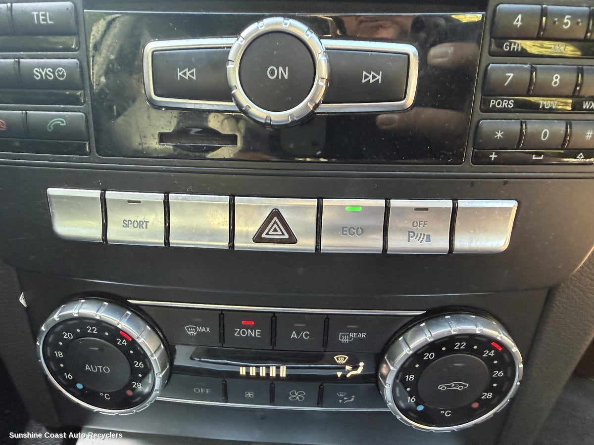 2007-2015 Mercedes C Class Misc Switch Relay