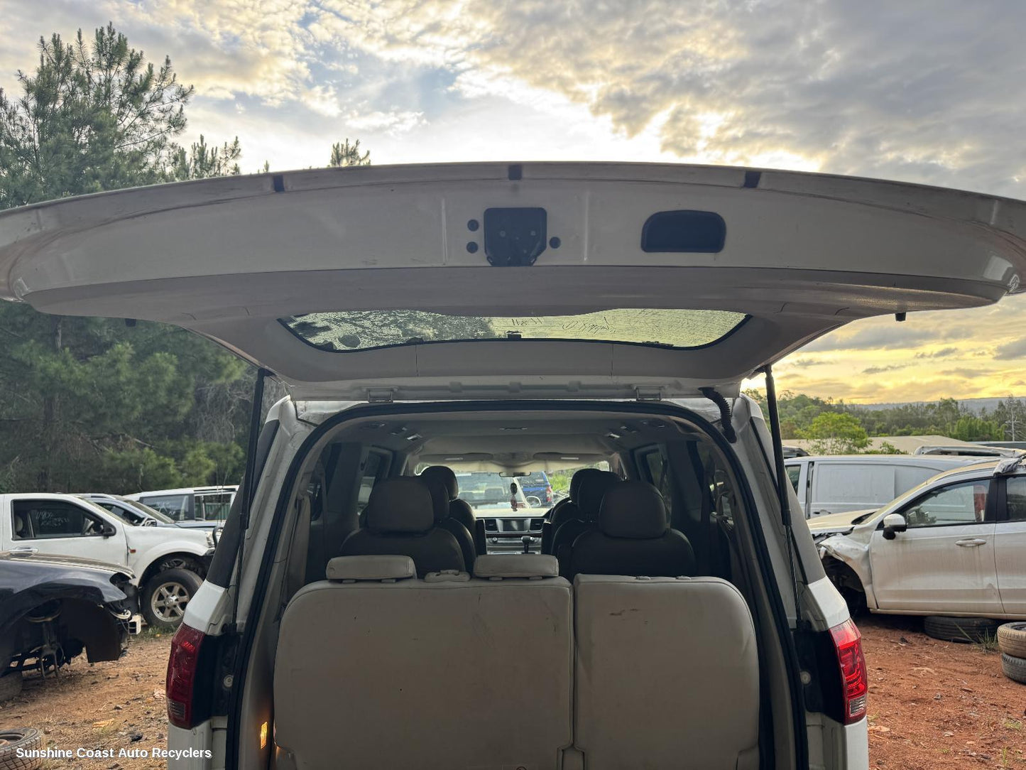 2016 Ldv G10 Hatch Strut