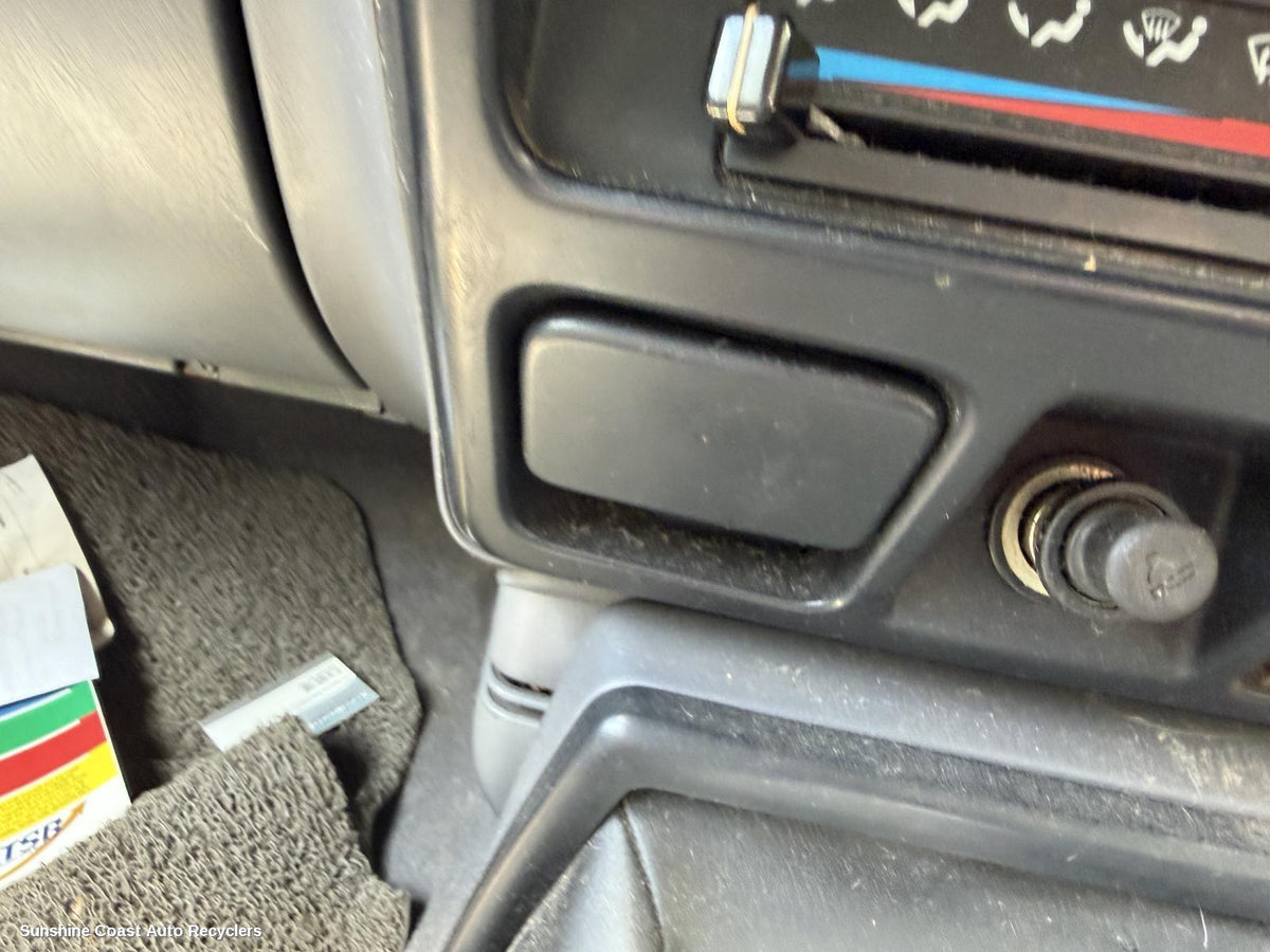 1997-2001 Nissan Navara Ashtray