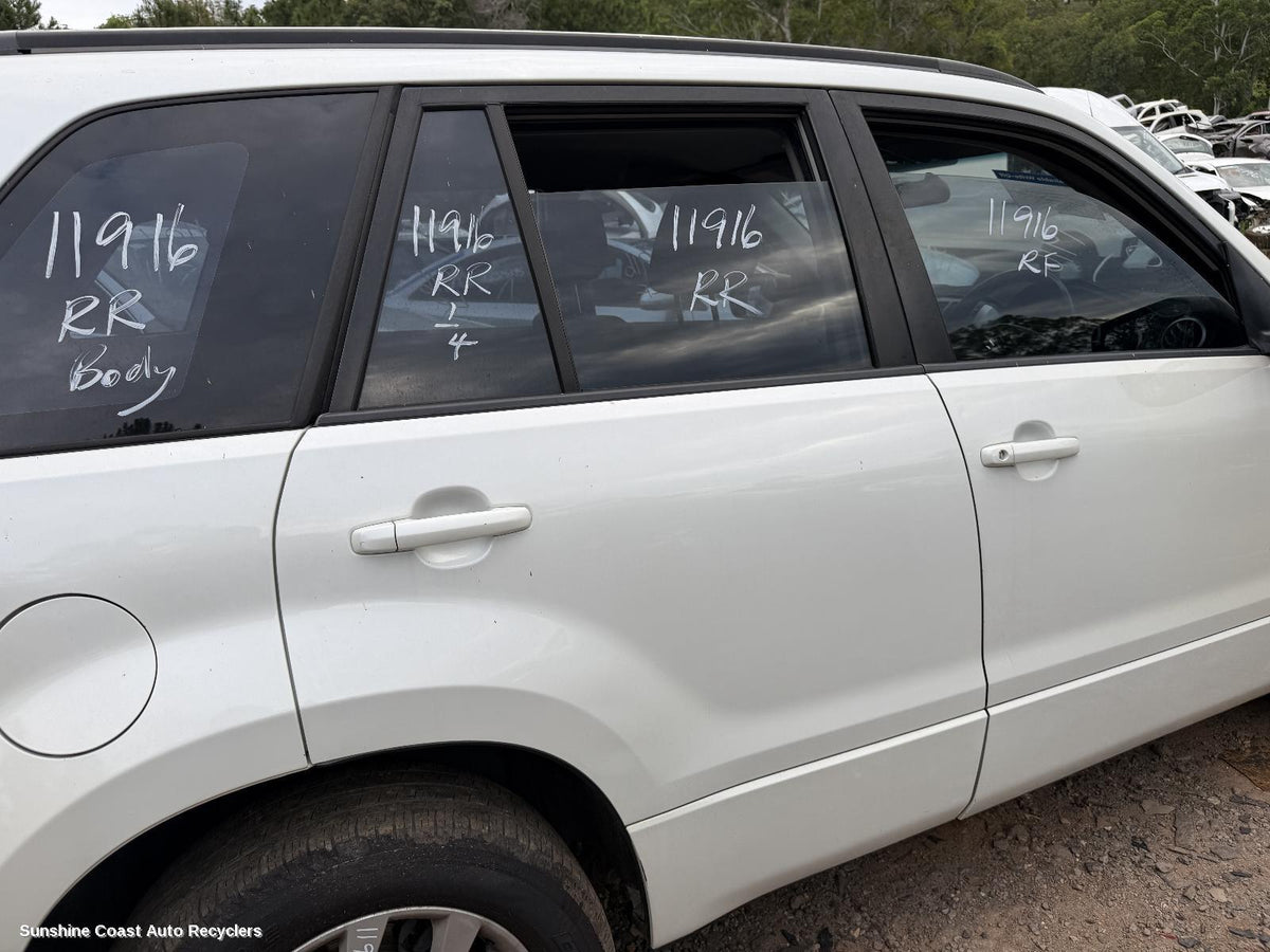 2005-2018 Suzuki Vitara Right Rear 1 4 Door Glass