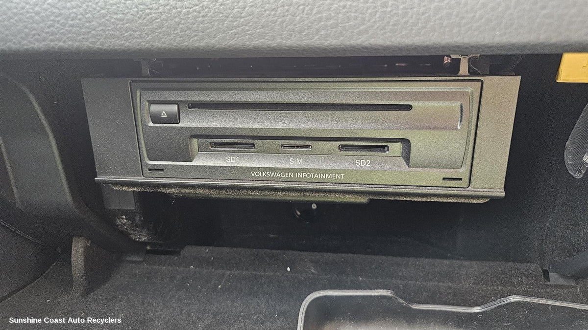2010-2018 Volkswagen Touareg Radio Cd Dvd Sat Tv