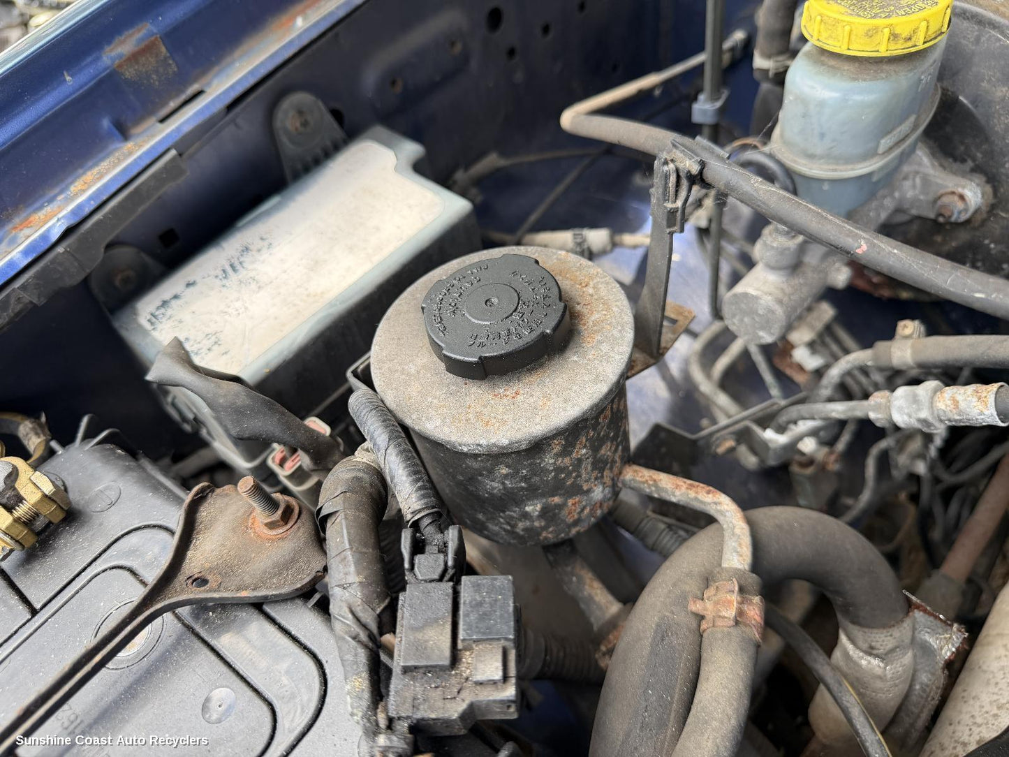 2001 Nissan Navara P S Reservoir