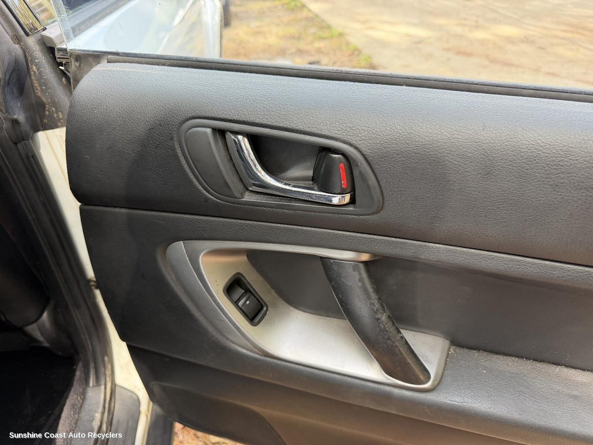 2003-2009 Subaru Outback Door Handle