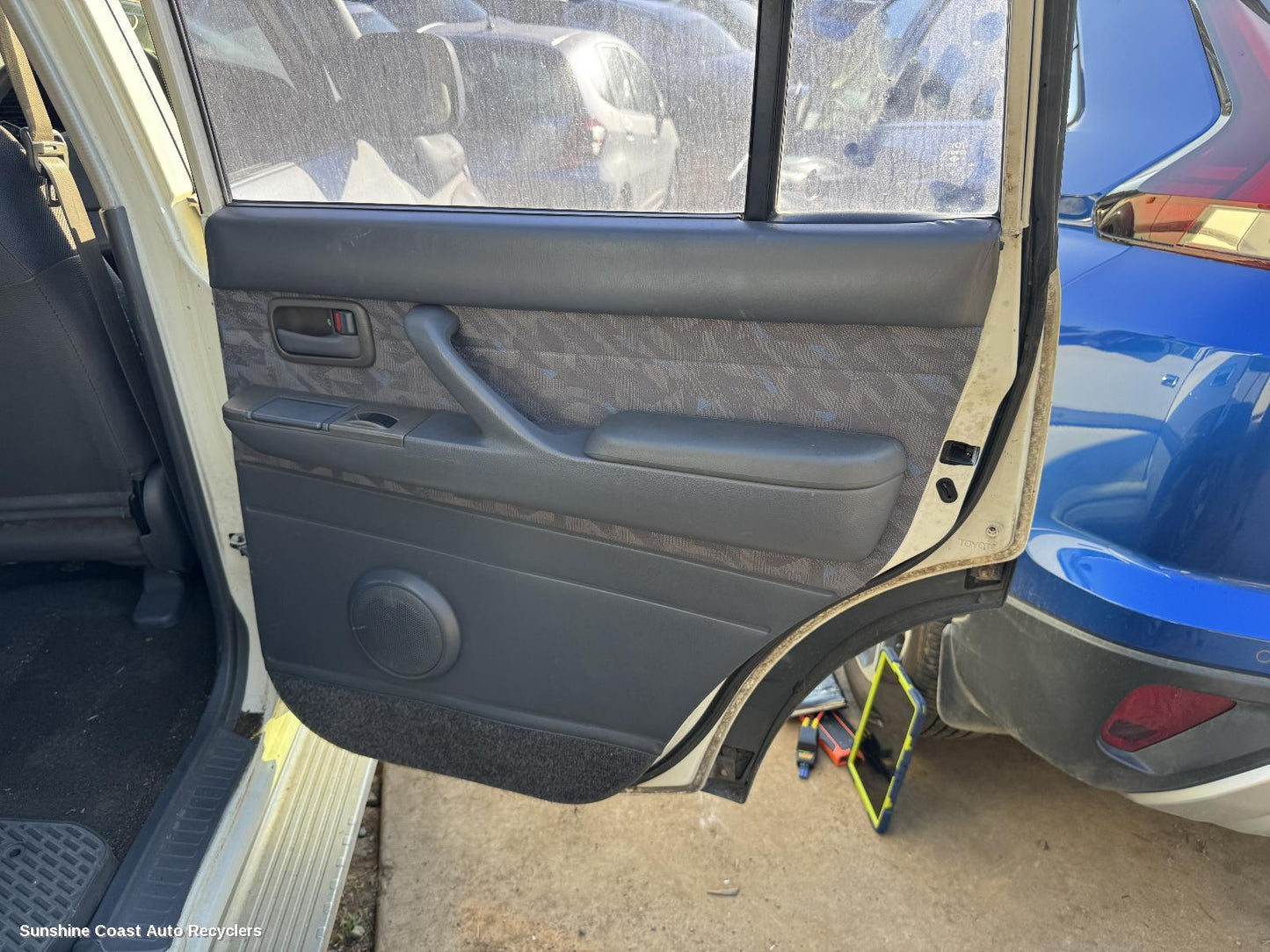 1996 Toyota Landcruiser Door Handle