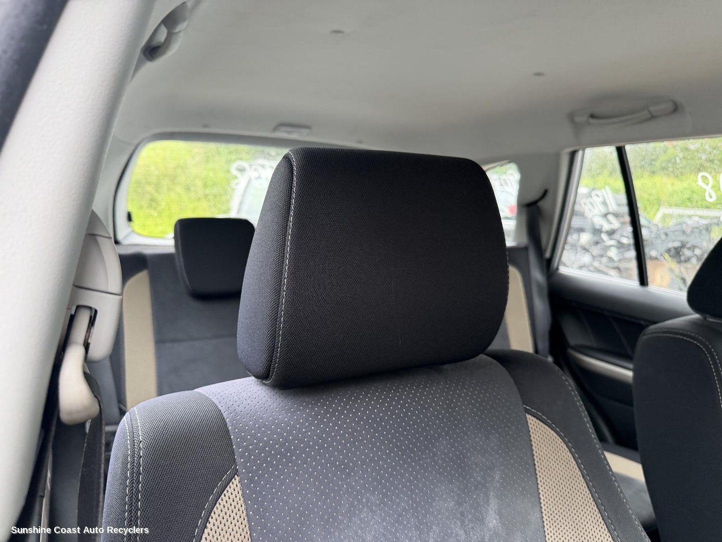 2015 Suzuki Vitara Headrest
