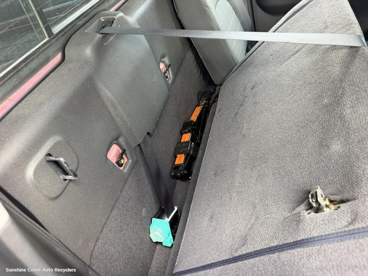 2008-2015 Nissan Navara Seatbelt Stalk