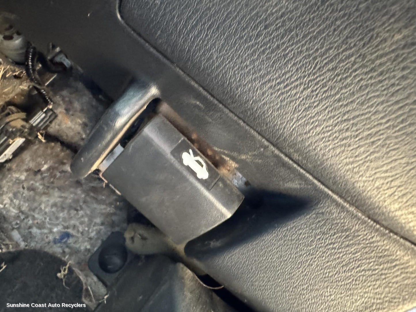 2016 Nissan Pathfinder Bonnet Release