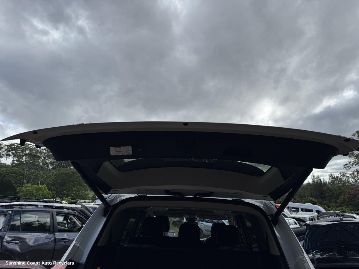 2017-2025 Ldv D90 Hatch Strut