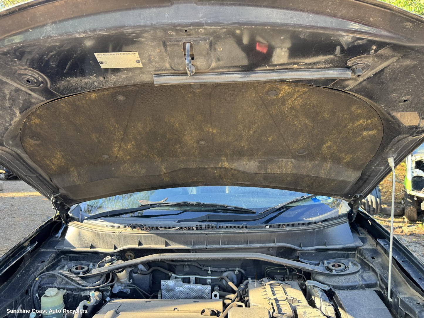2010 Mitsubishi Outlander Plenum Chamber