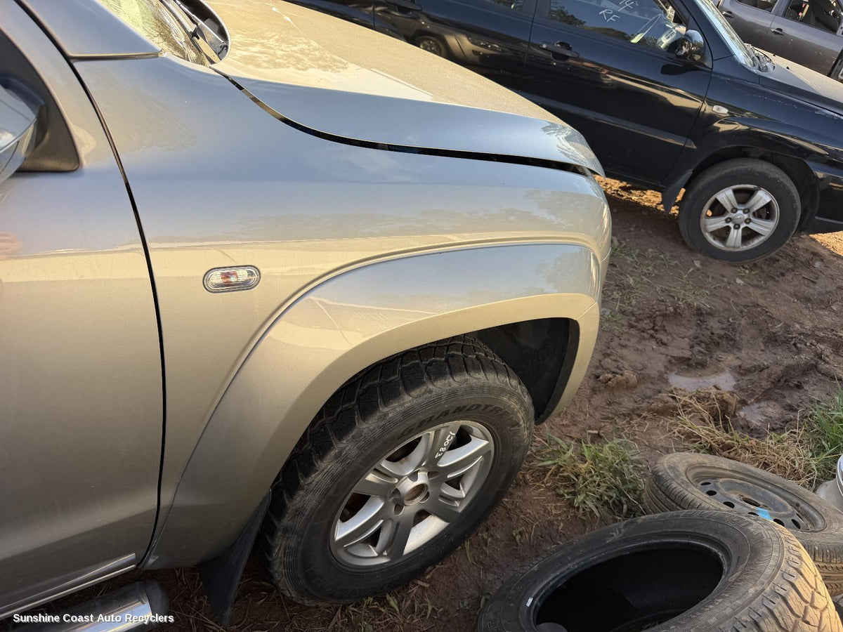 2010-2017 Volkswagen Amarok Right Guard