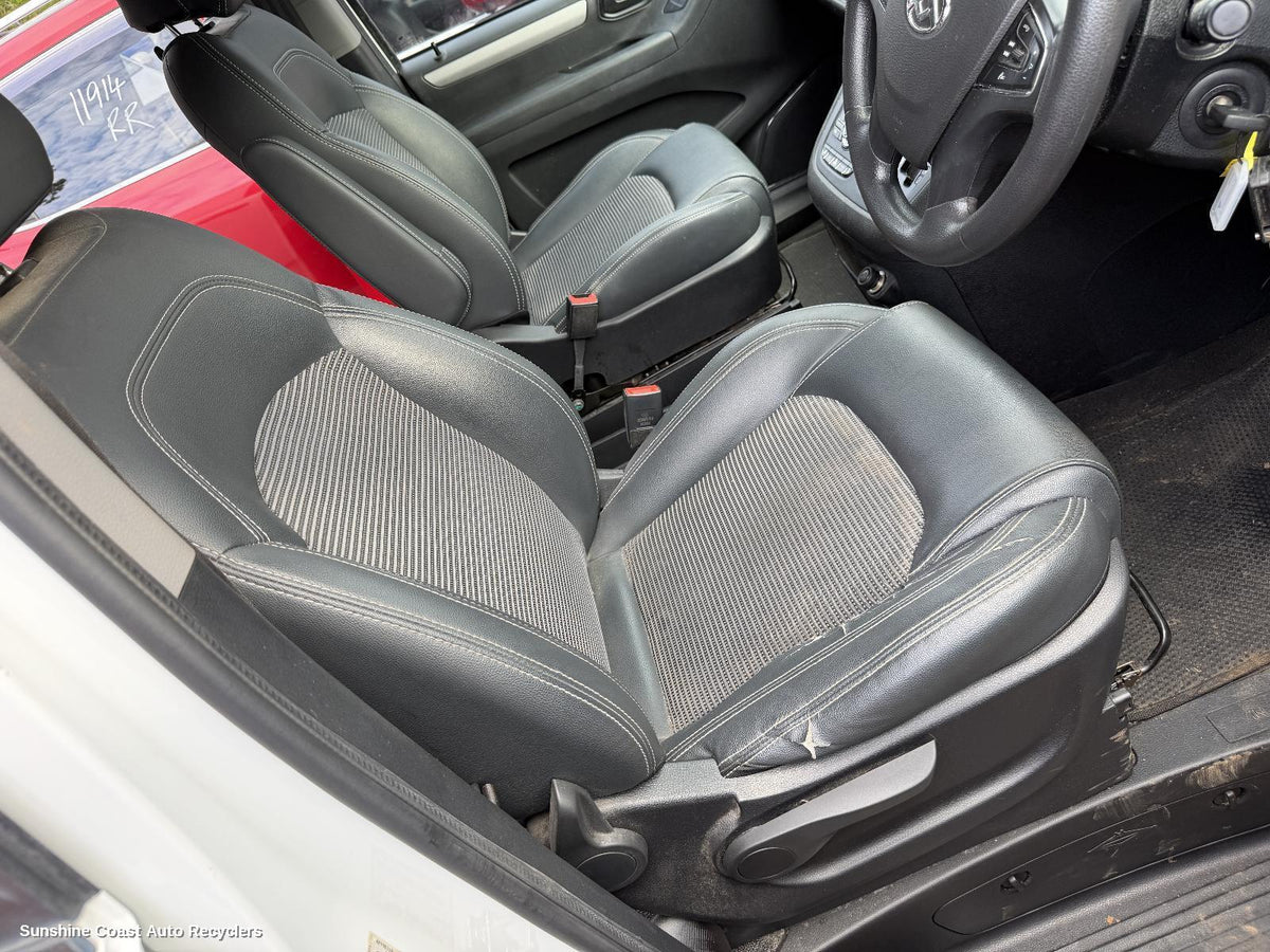 2015-2025 Ldv G10 Front Seat