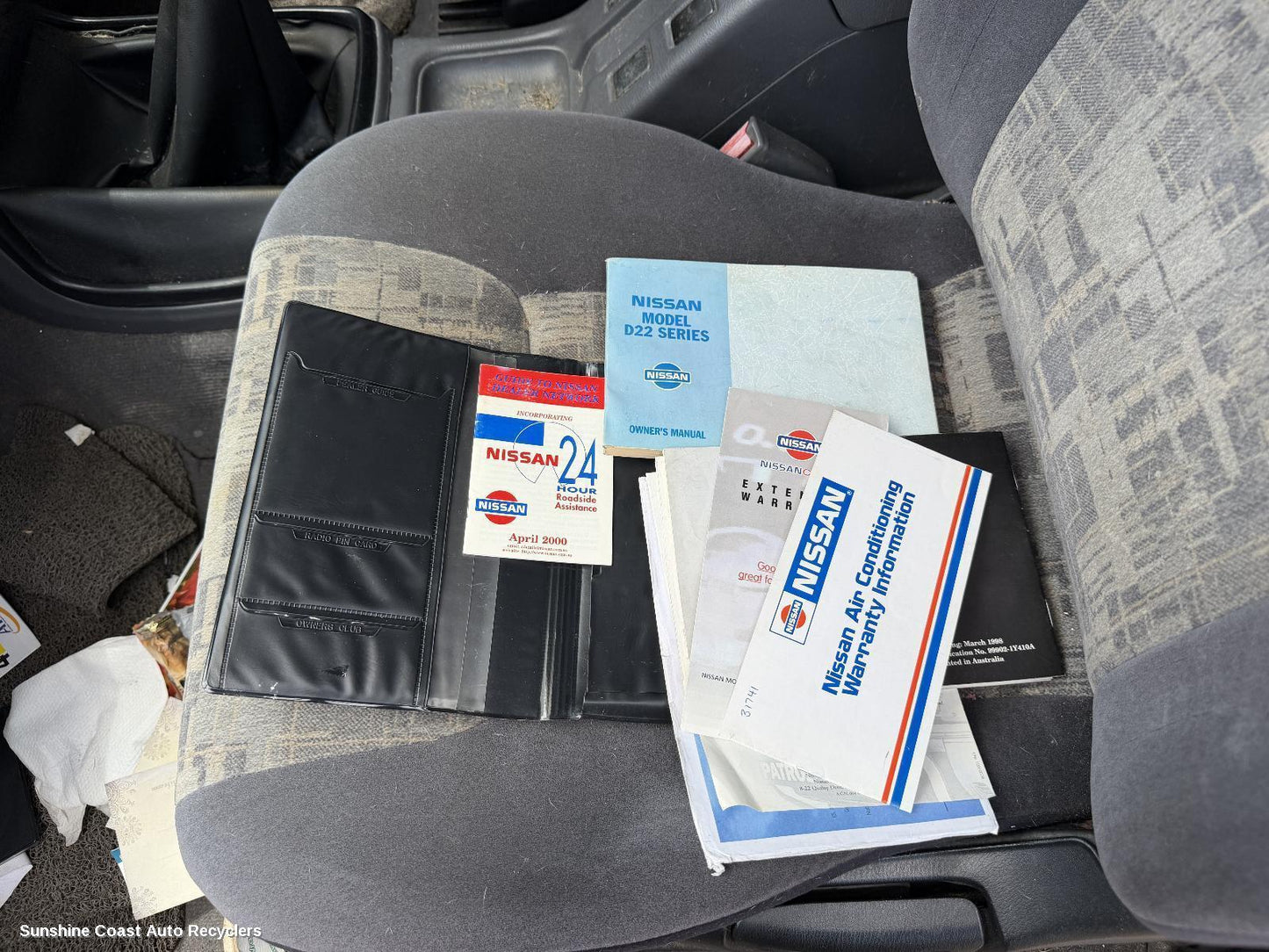 2001 Nissan Navara Owners Handbook