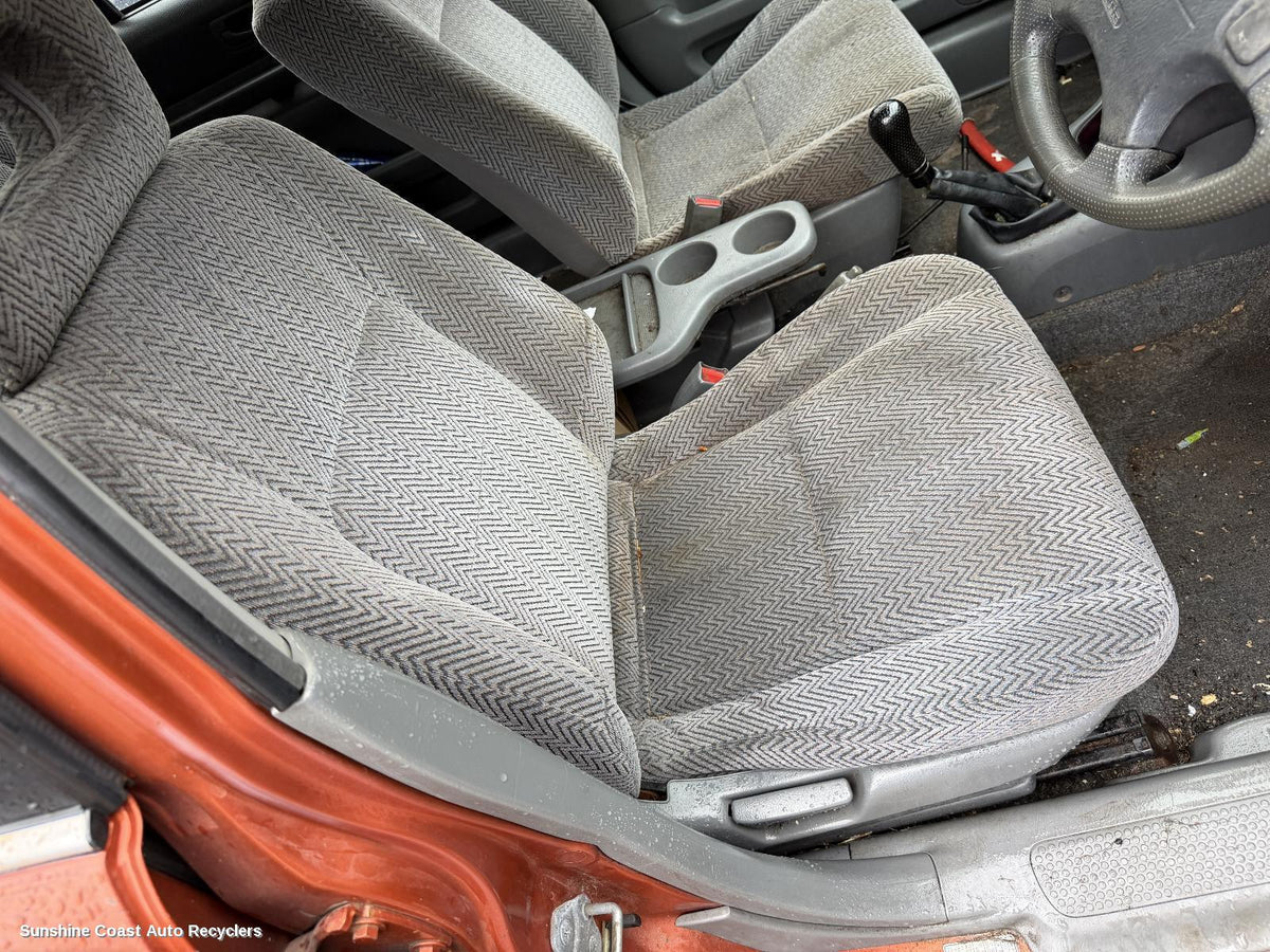 1995-2001 Honda Crv Front Seat